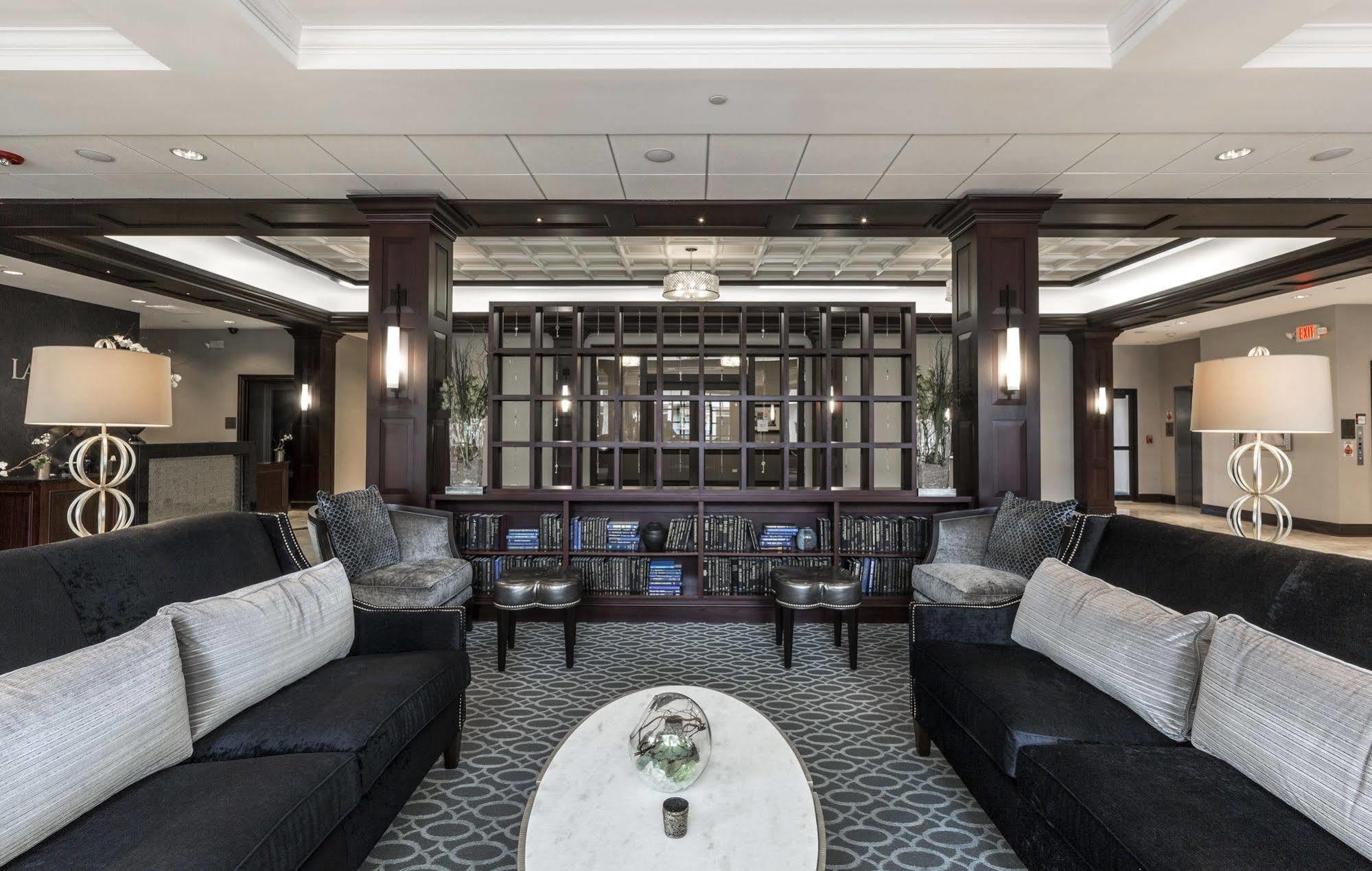La Banque Hotel Homewood Εξωτερικό φωτογραφία