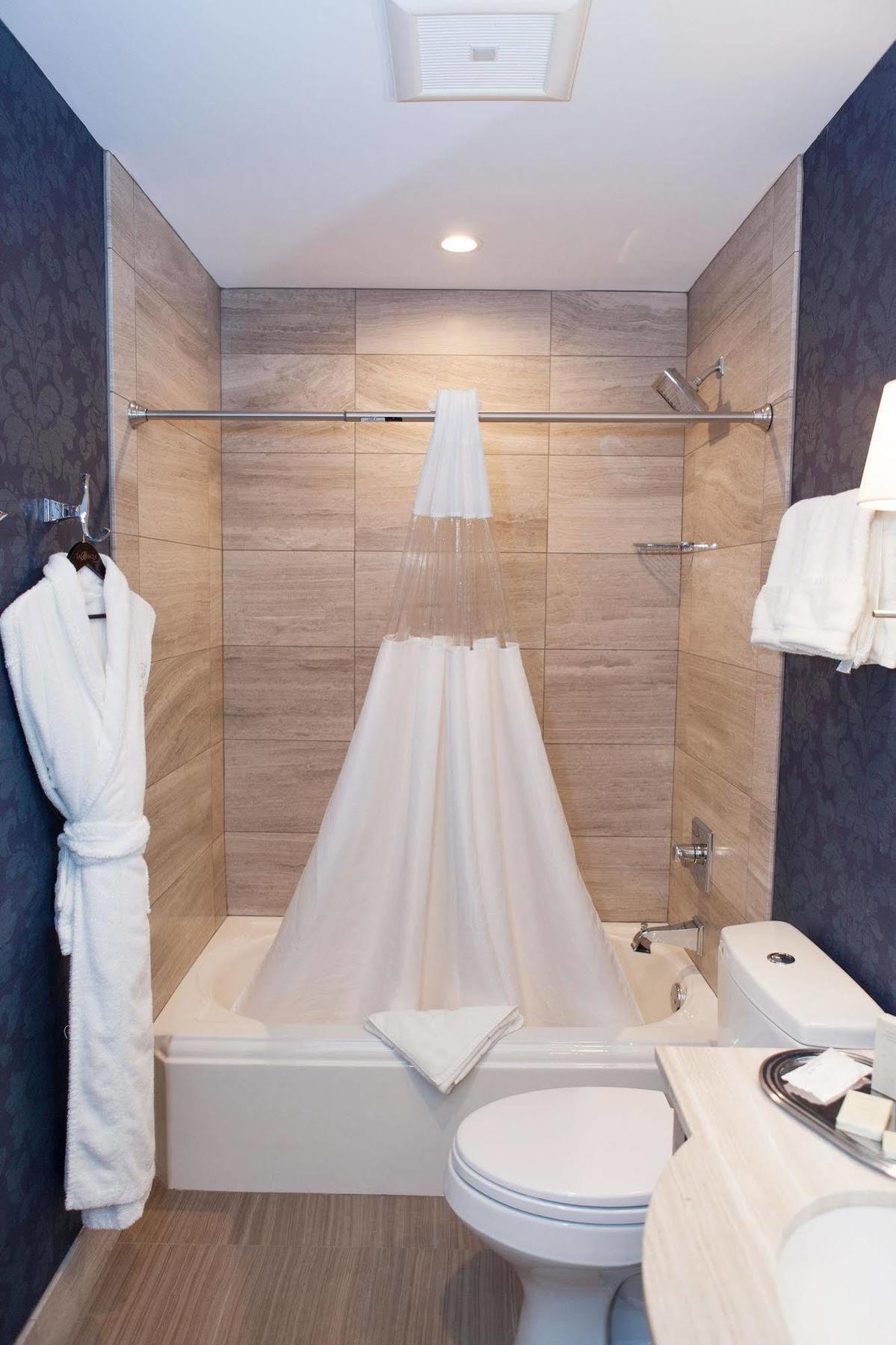 La Banque Hotel Homewood Εξωτερικό φωτογραφία