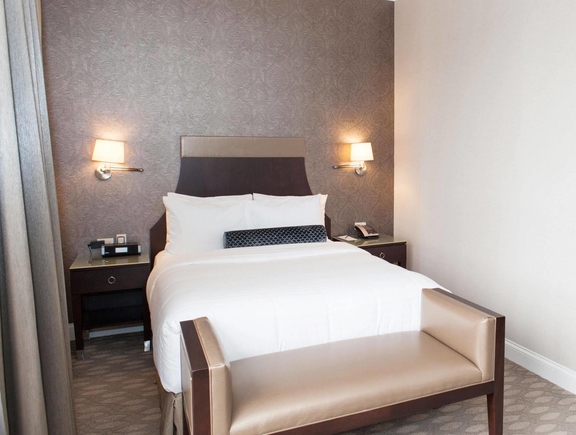 La Banque Hotel Homewood Εξωτερικό φωτογραφία